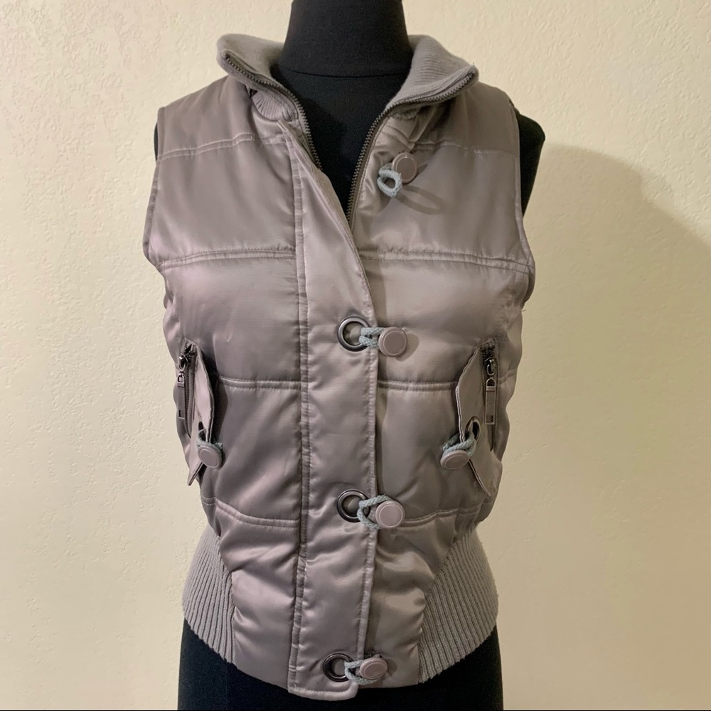 Refuge puffer vest